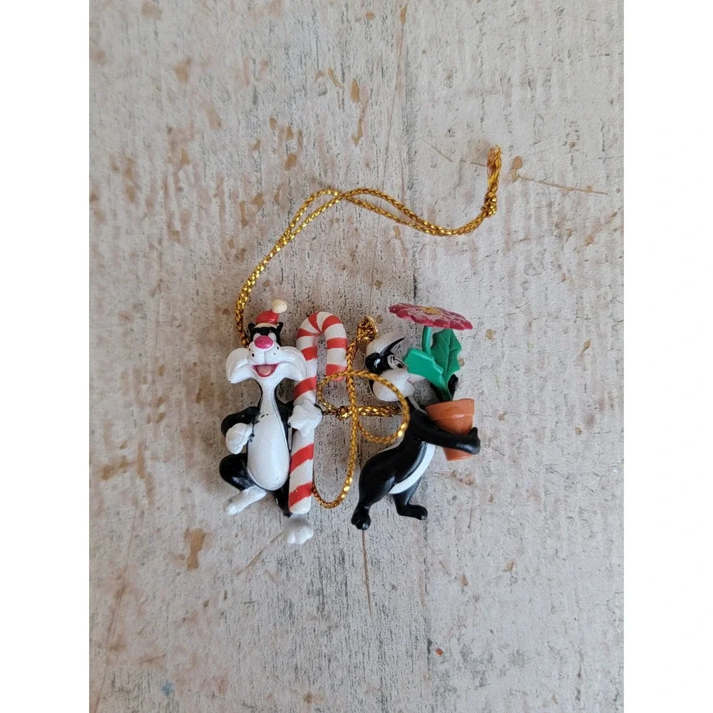 Vintage Looney AS IS Sylvester pepe le pew mini ornament Xmas set unique